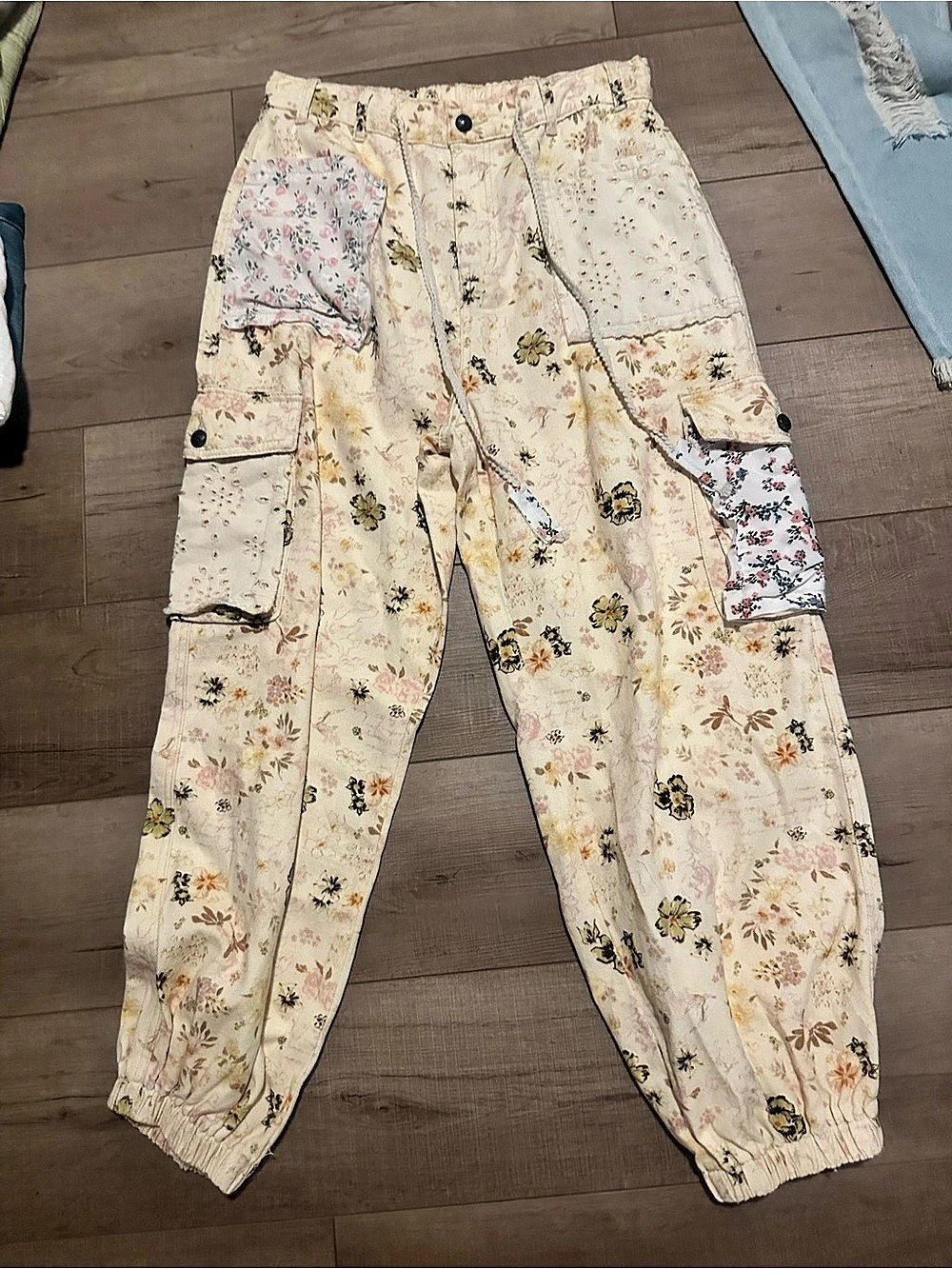 Printed Utility Pants Charmer Floral Utility Joggers Cream